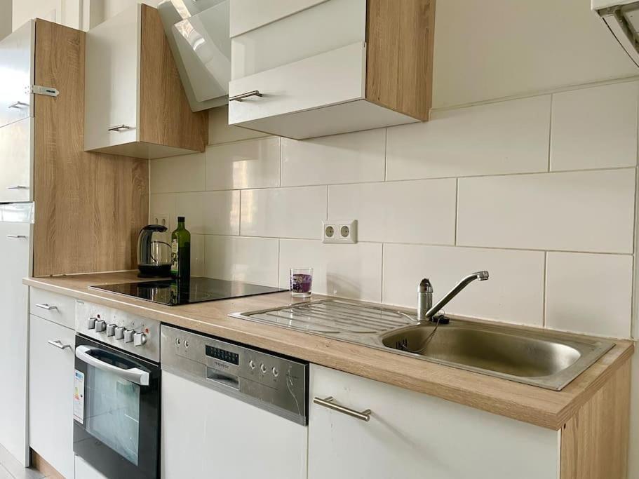 55M2 Stylish Apartment With Netflix - 15 Min To Center Відень Екстер'єр фото